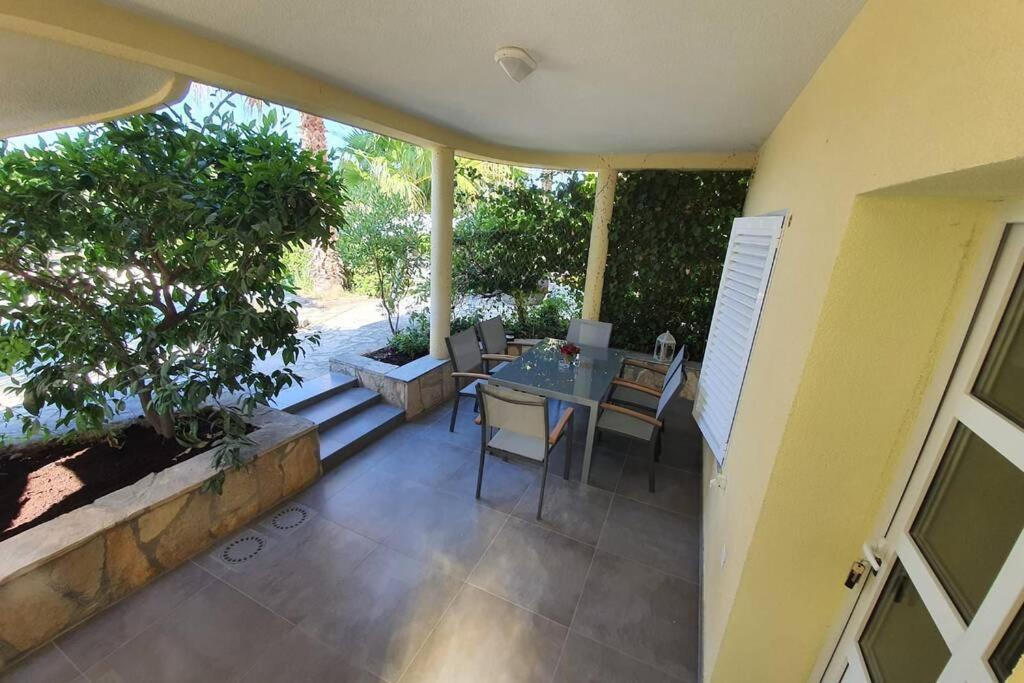 Apartment Punta Skala Villa Valentina Петркане Екстериор снимка